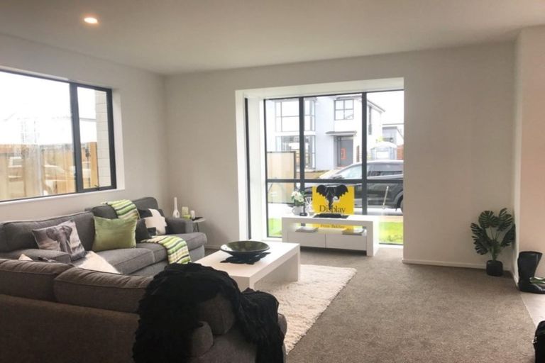 Photo of property in 14 Hakaro Way, Takanini, 2112