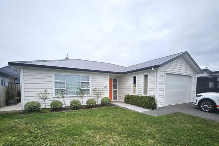Photo of property in 34 Hanlow Place, Pyes Pa, Tauranga, 3112