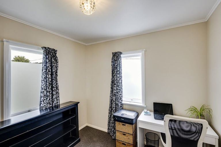 Photo of property in 11 Eton Street, Taradale, Napier, 4112