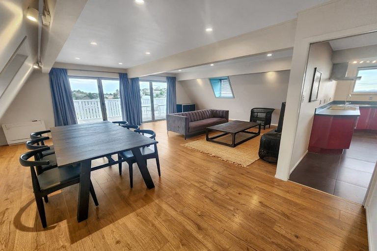 Photo of property in 6 Fitzroy Road, Bluff Hill, Napier, 4110