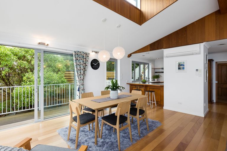 Photo of property in 14 Bewley Avenue, Macandrew Bay, Dunedin, 9014