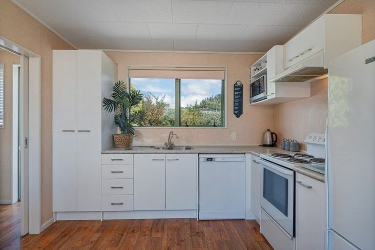 Photo of property in 11 Hawk Hill Crescent, Cooks Beach, Whitianga, 3591