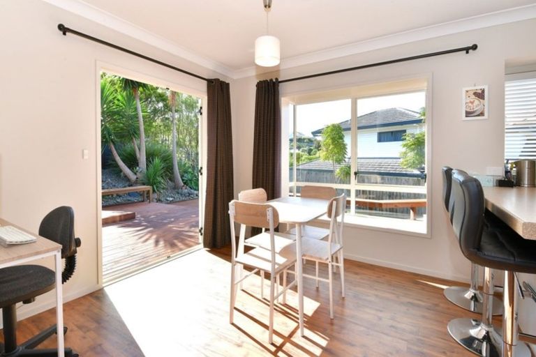 Photo of property in 12 Astor Place, Orewa, 0931