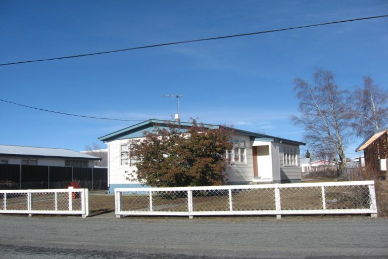 Photo of property in 18 Hopkins Road, Twizel, 7901