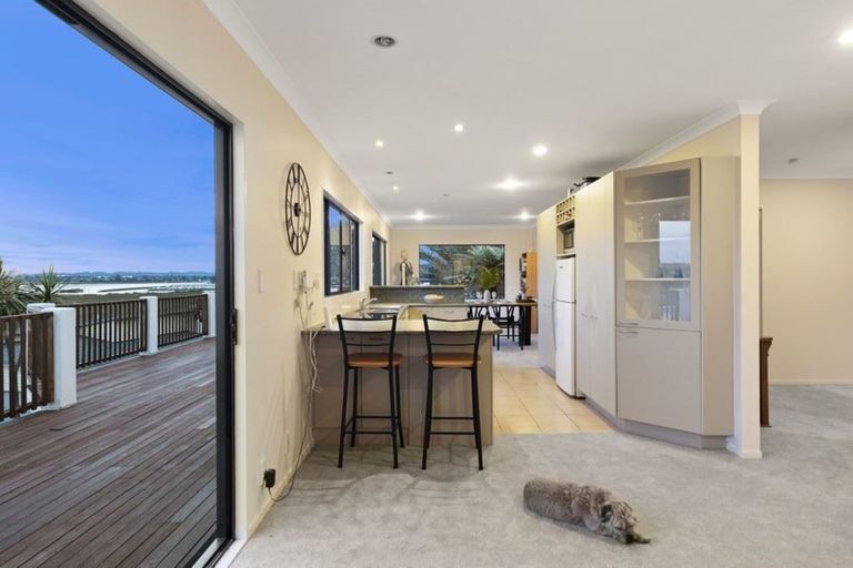 Photo of property in 44 Bannings Way, Hobsonville, Auckland, 0618