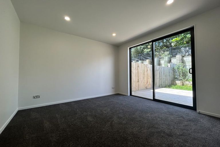 Photo of property in 21 Korokio Lane, Henderson, Auckland, 0612