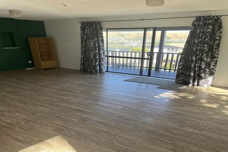 Photo of property in 154 Mark Avenue, Grenada Village, Wellington, 6037