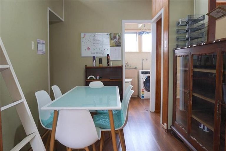 Photo of property in 71 Hattaway Avenue, Bucklands Beach, Auckland, 2012