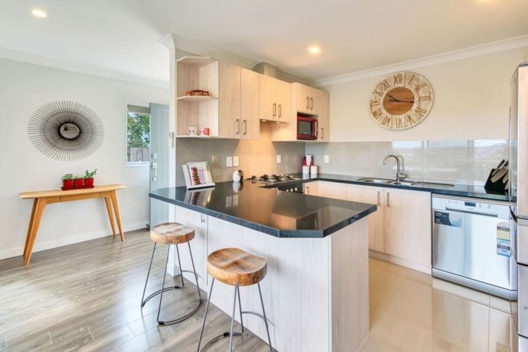 Photo of property in 237a Sturges Road, Henderson, Auckland, 0612