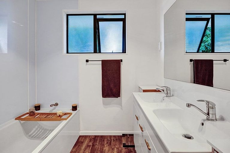 Photo of property in 8a Jade Place, Bell Block, New Plymouth, 4312