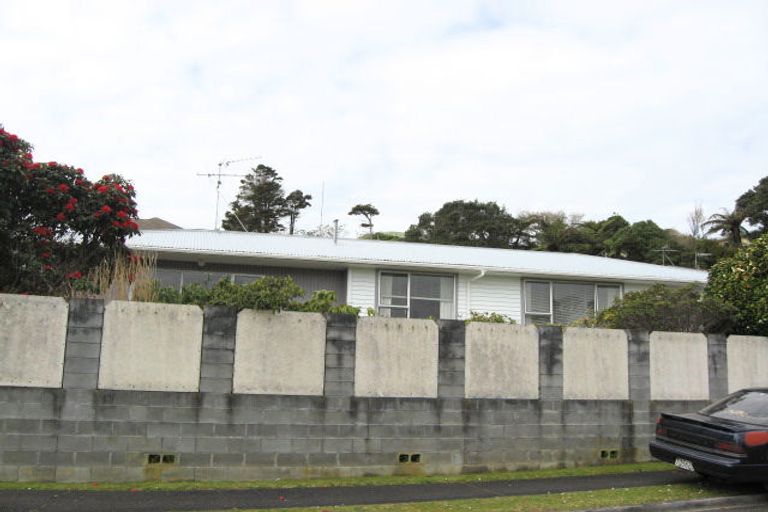 Photo of property in 11 Nash Street, Marfell, New Plymouth, 4310