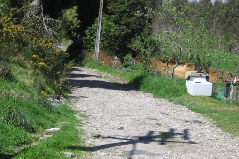 Photo of property in 37 Okere Road, Okere Falls, Rotorua, 3074