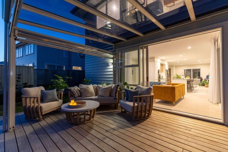 Photo of property in 23 Kukuwai Avenue, Red Beach, 0932