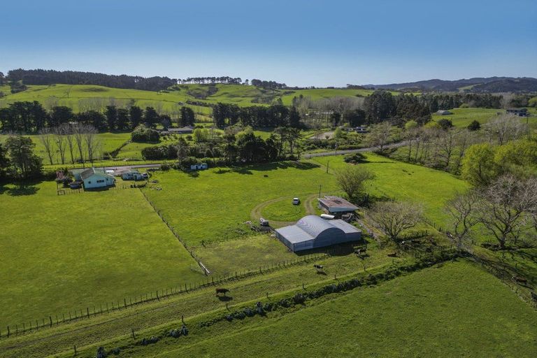 Photo of property in 219 Forestry Road, Waitoki, Kaukapakapa, 0871