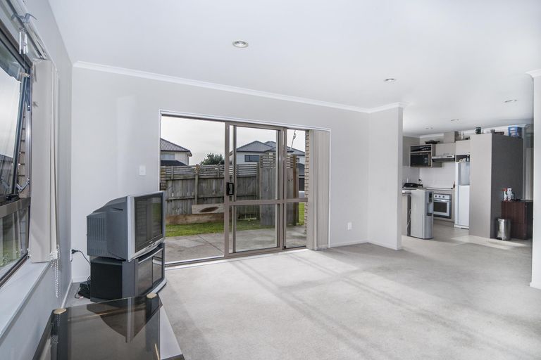 Photo of property in 3 Kokako Rise, Papakura, 2110
