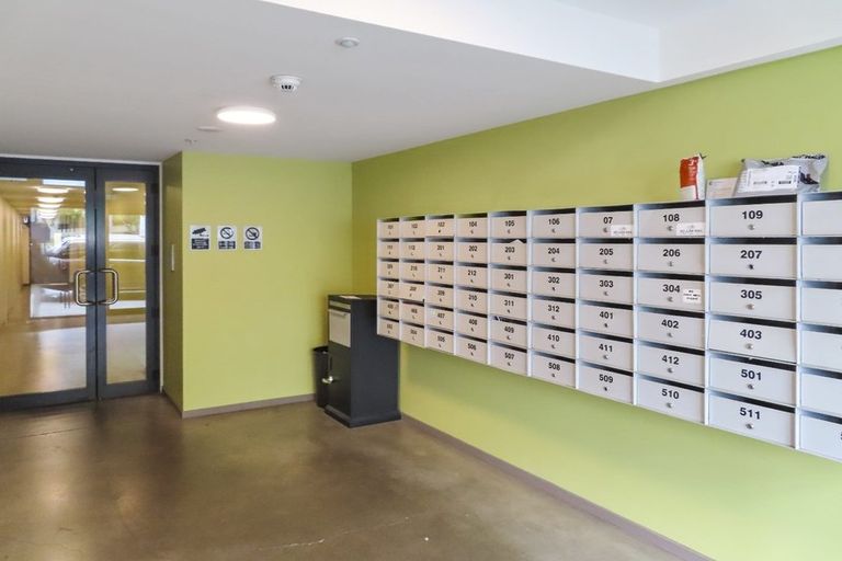 Photo of property in Dual Apartments, 108/142 Vivian Street, Te Aro, Wellington, 6011