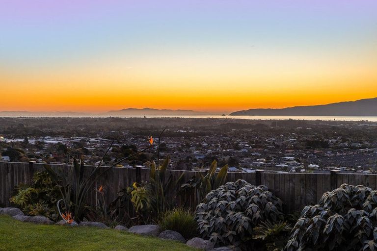 Photo of property in 14 Wilson Way, Waikanae, 5036