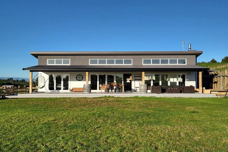 Photo of property in 143e Smith Road, Dannevirke, 4978