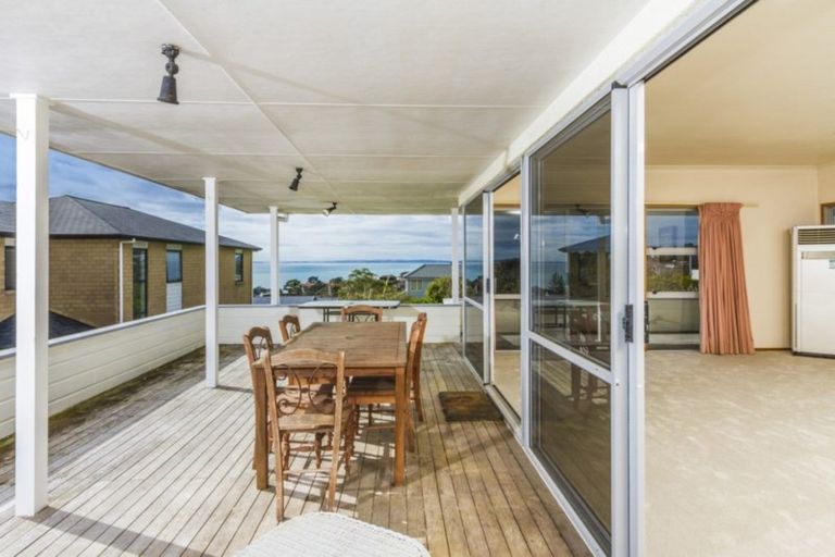 Photo of property in 77 Deep Creek Road, Waiake, Auckland, 0630