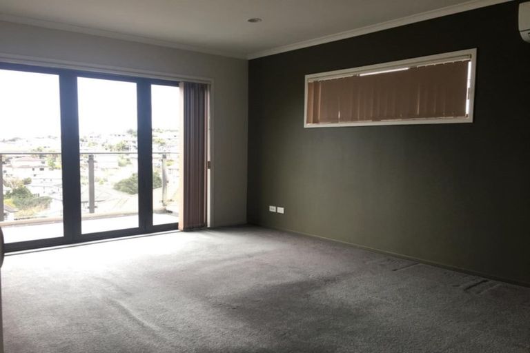 Photo of property in 3 The Enclave, Totara Heights, Auckland, 2105