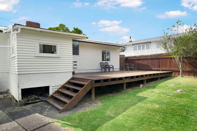 Photo of property in 12 Trig Road, West Harbour, Auckland, 0618