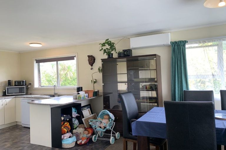 Photo of property in 10 Ciprian Place, Henderson, Auckland, 0612