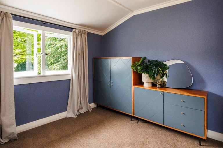 Photo of property in 11 Elmira Avenue, Hokowhitu, Palmerston North, 4410