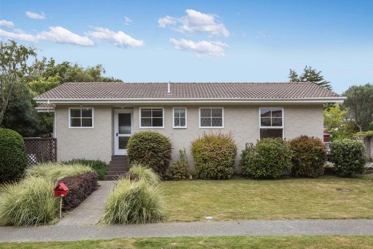 Photo of property in 31 Latitude Close, Whitby, Porirua, 5024