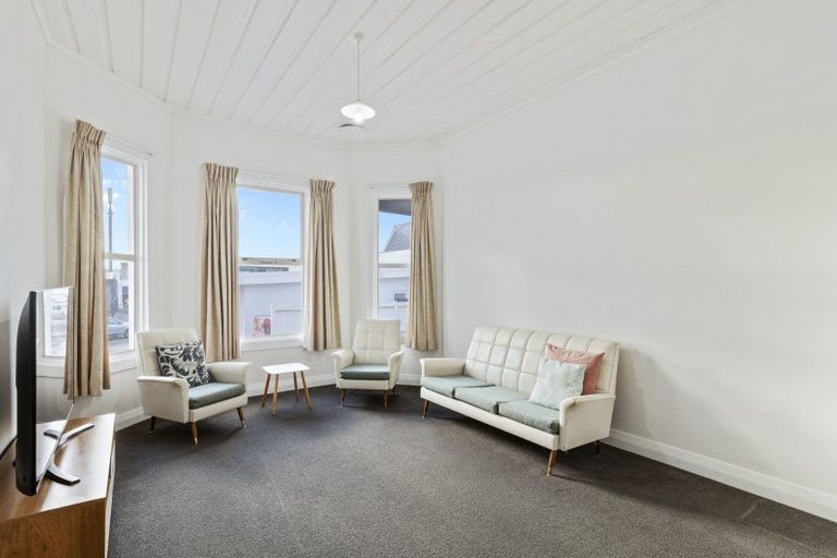 Photo of property in 210 Courtenay Street, New Plymouth, 4312