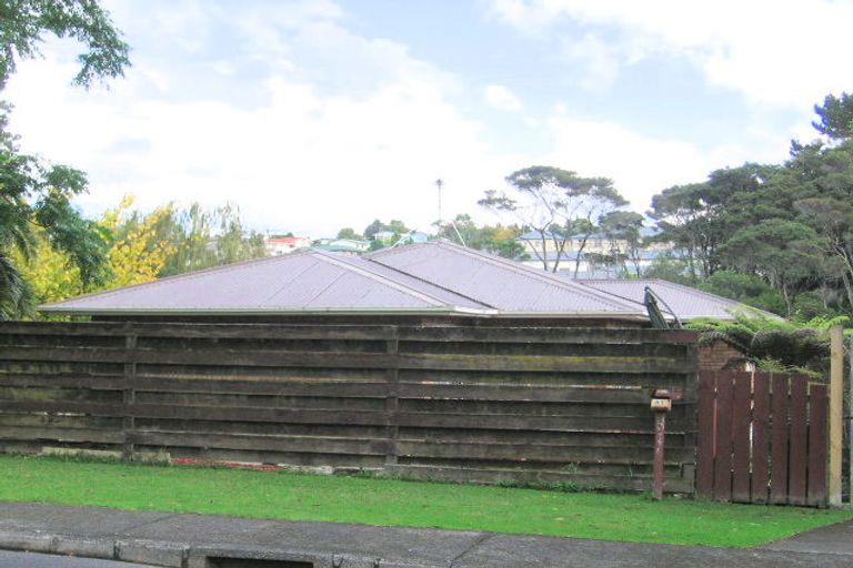 Photo of property in 61 Brunner Road, Glen Eden, Auckland, 0602