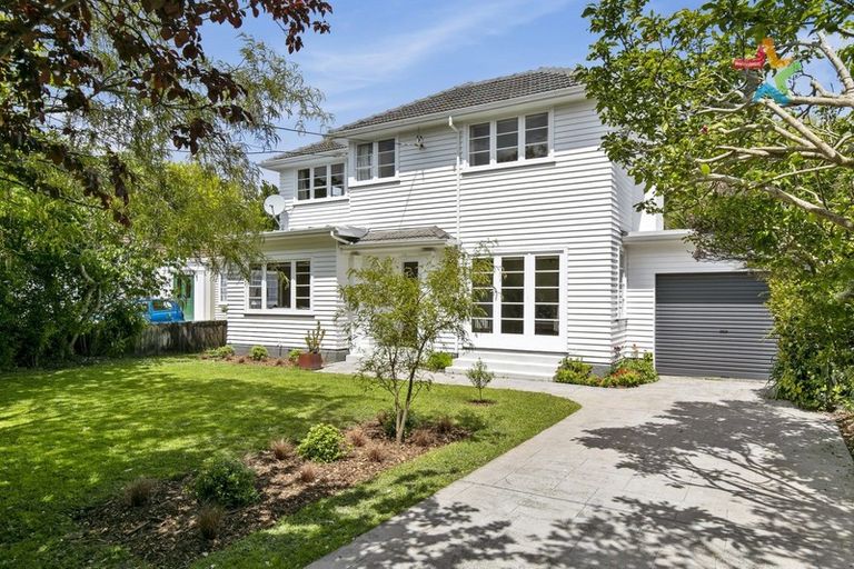 Photo of property in 28 Marina Grove, Hutt Central, Lower Hutt, 5010