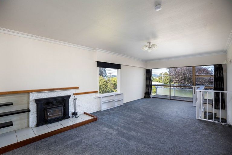 Photo of property in 56 Wallath Road, Westown, New Plymouth, 4310