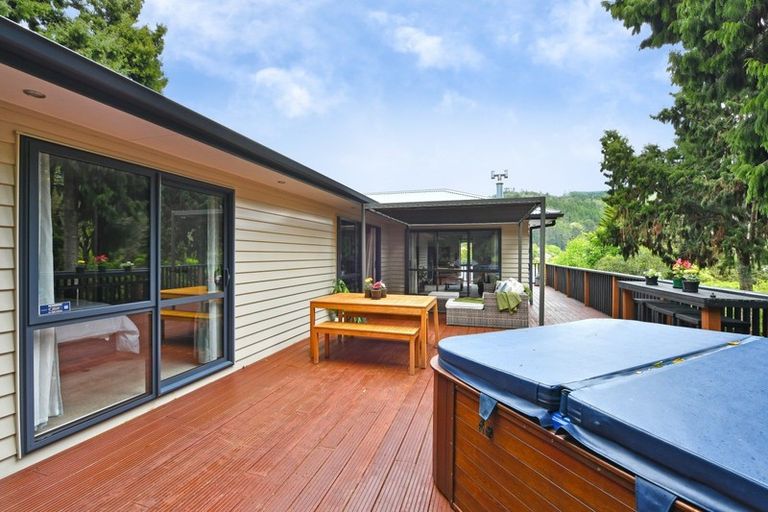 Photo of property in 43 Forest Road, Pinehaven, Upper Hutt, 5019