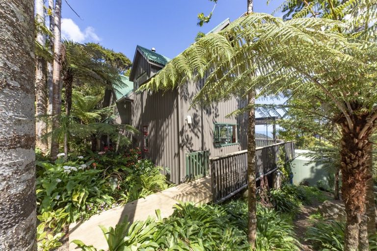 Photo of property in 121 Lone Kauri Road, Karekare, New Lynn, 0772