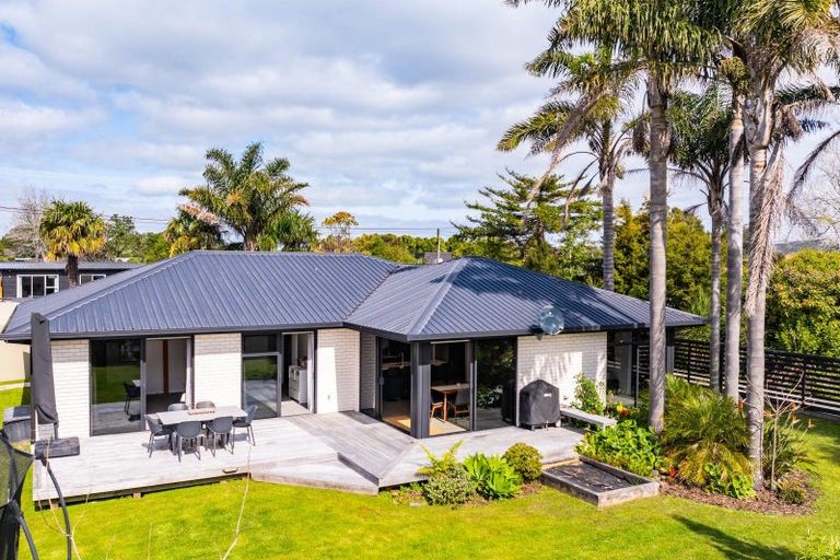 Photo of property in 17 Pearson Street, Mangawhai, 0505