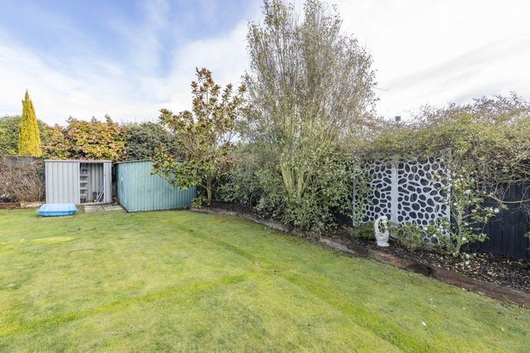 Photo of property in 2 Wallace Place, Rangiora, 7400