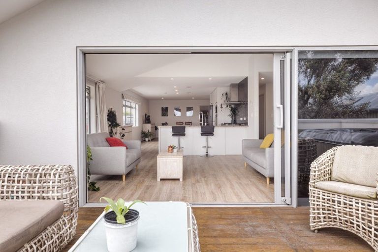 Photo of property in 40 Oceanview Road, Mount Maunganui, 3116