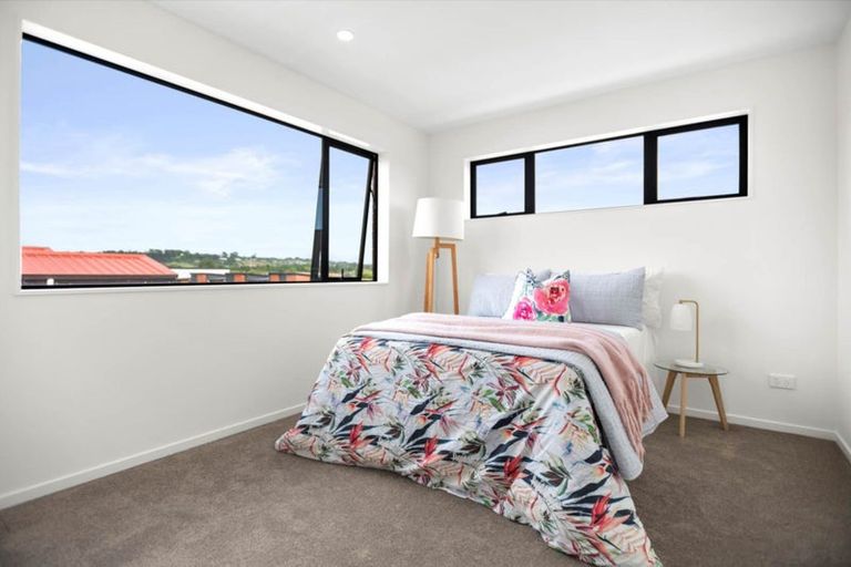 Photo of property in 19 Papatahi Lane, Flat Bush, Auckland, 2019