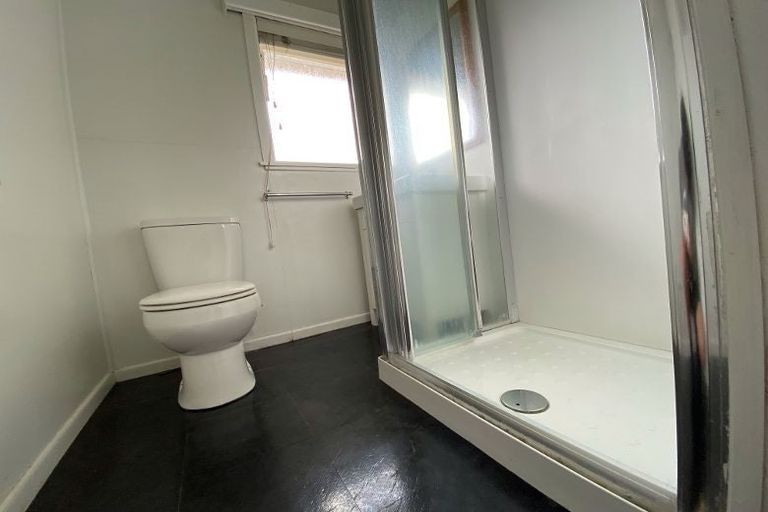 Photo of property in 5/134 Onewa Road, Northcote, Auckland, 0627