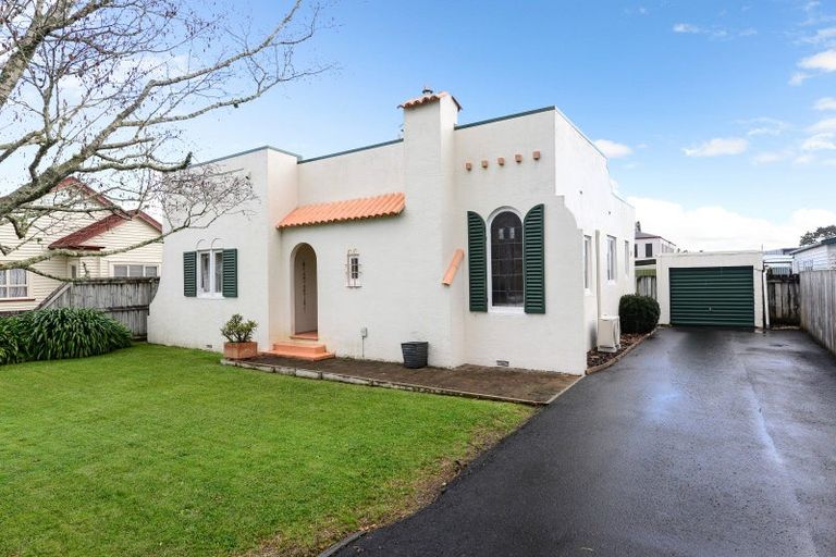 Photo of property in 15 Bell Street, Hamilton East, Hamilton, 3216