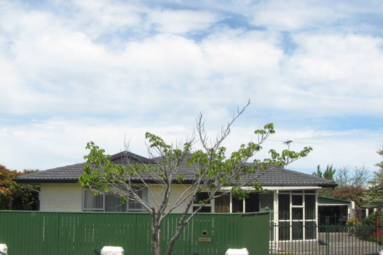 Photo of property in 76 Wingate Street, Redwood, Christchurch, 8051
