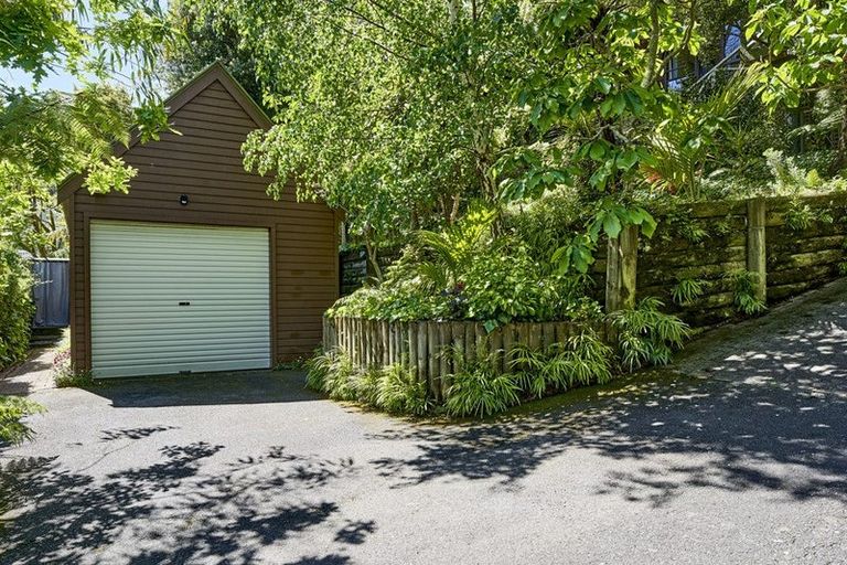 Photo of property in 126a Cheviot Road, Lowry Bay, Lower Hutt, 5013