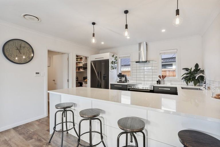 Photo of property in 70 Watkins Drive, Rangiora, 7400