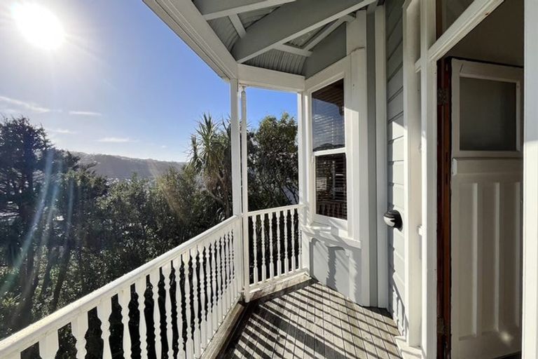 Photo of property in 37 Lawrence Street, Newtown, Wellington, 6021