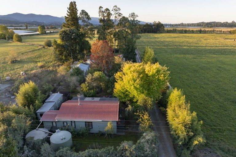 Photo of property in 86 Holdaway Road, Lower Moutere, Upper Moutere, 7175