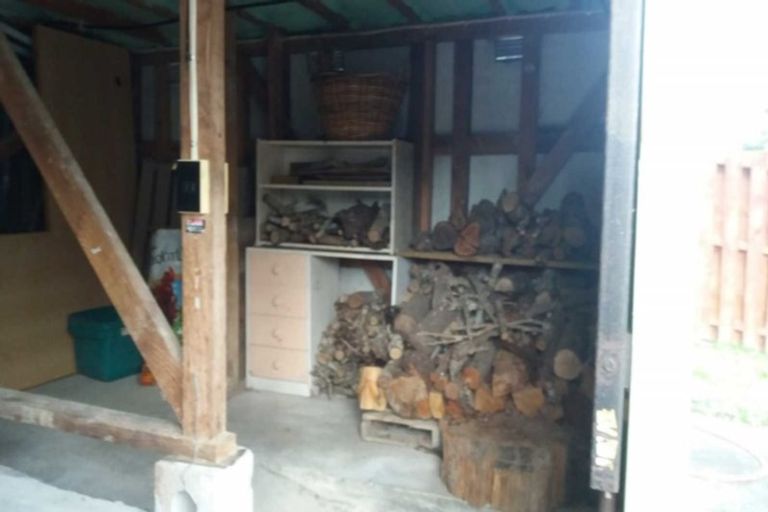 Photo of property in 75 Kemp Road, Massey, Auckland, 0614