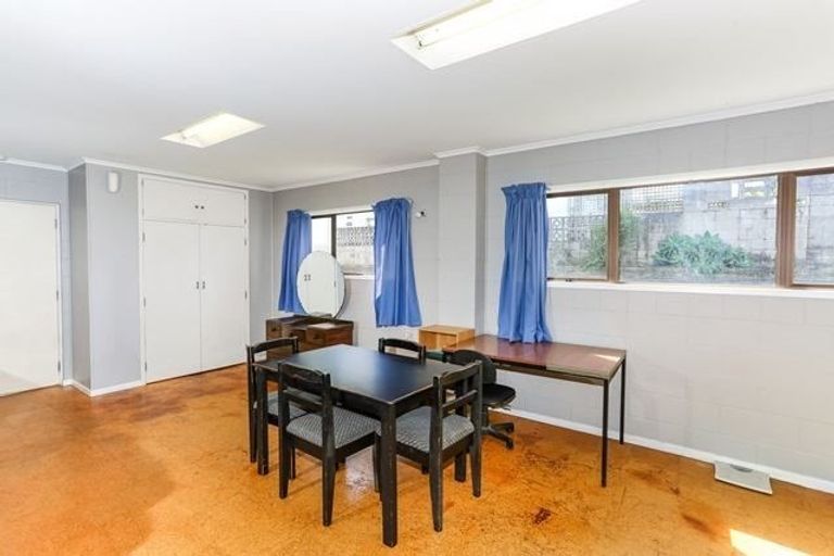 Photo of property in 22 Tatariki Street, Rosehill, Papakura, 2113