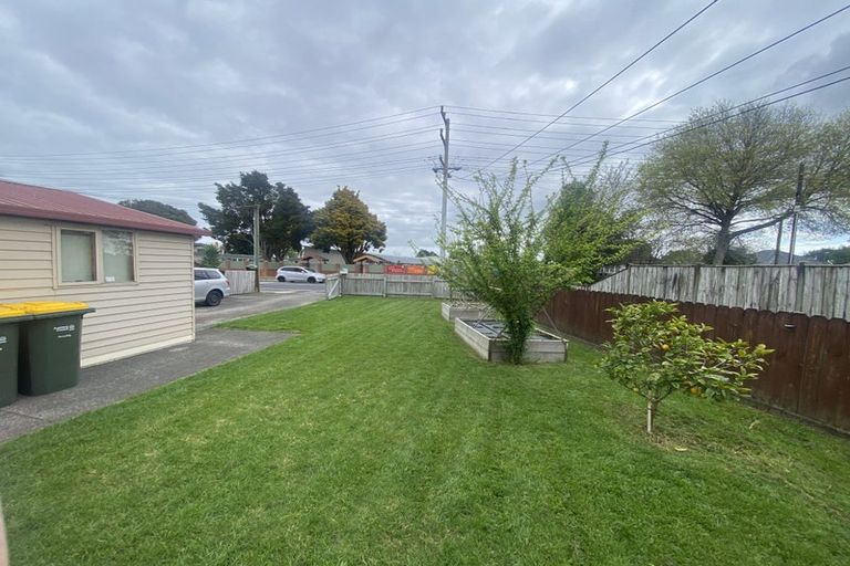 Photo of property in 11 Cosgrave Road, Papakura, 2110