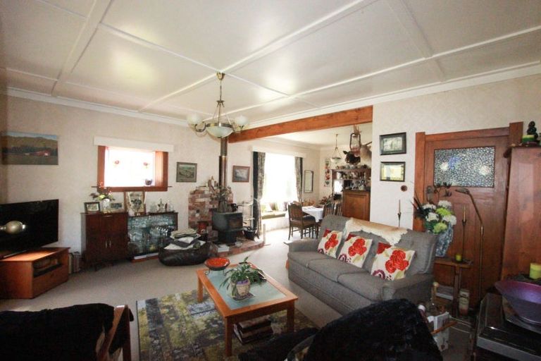 Photo of property in 711 No 2 Line, Fordell, Whanganui, 4572