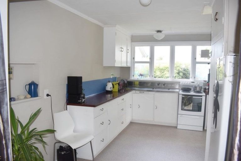 Photo of property in 75 Victoria Street, Carterton, 5713